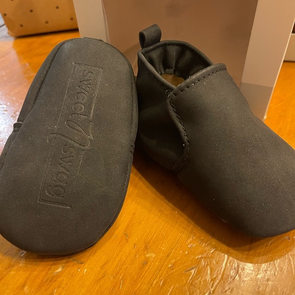 Sweet N Swag Black Baby Loafers size 2 - Picture 3 of 5